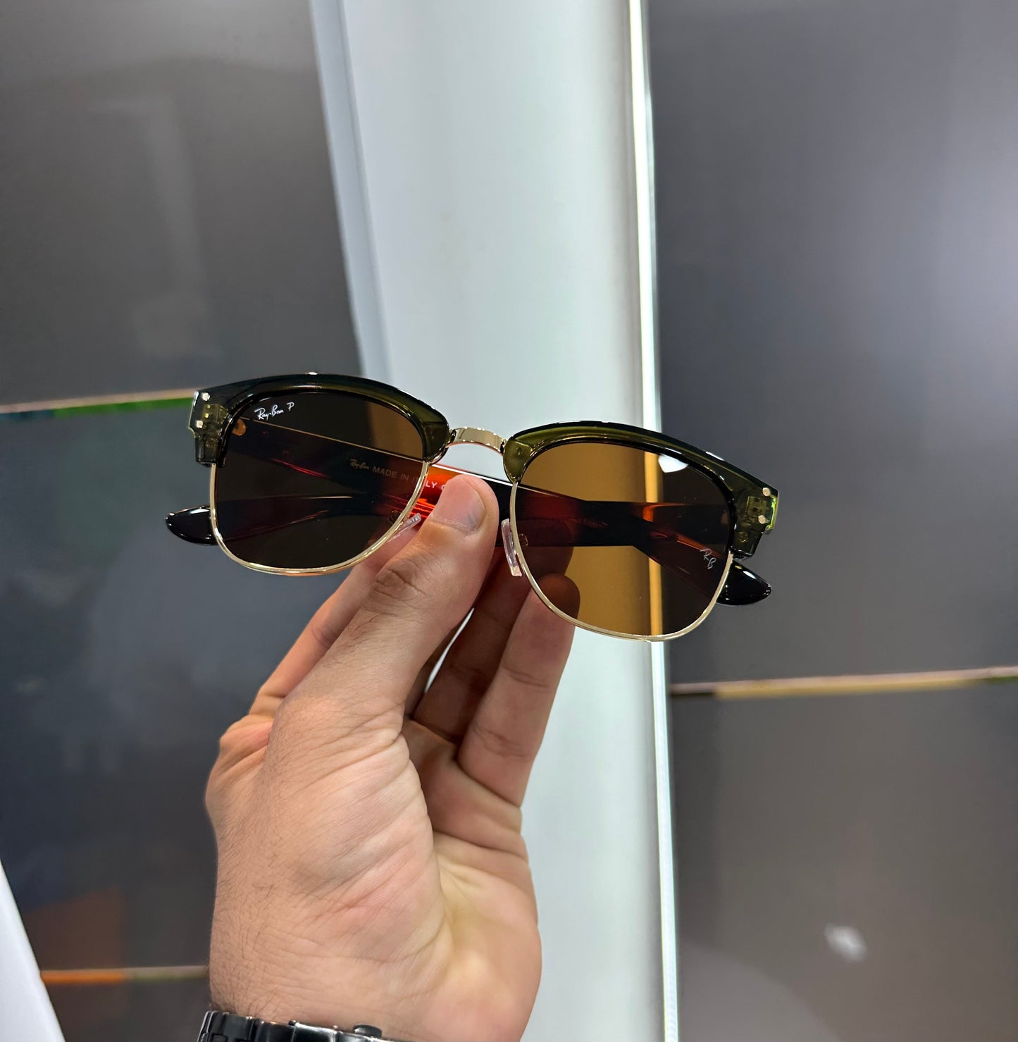 Rayba n 504 Tiger Ultimate Luxury Shade With Origin al Packaging